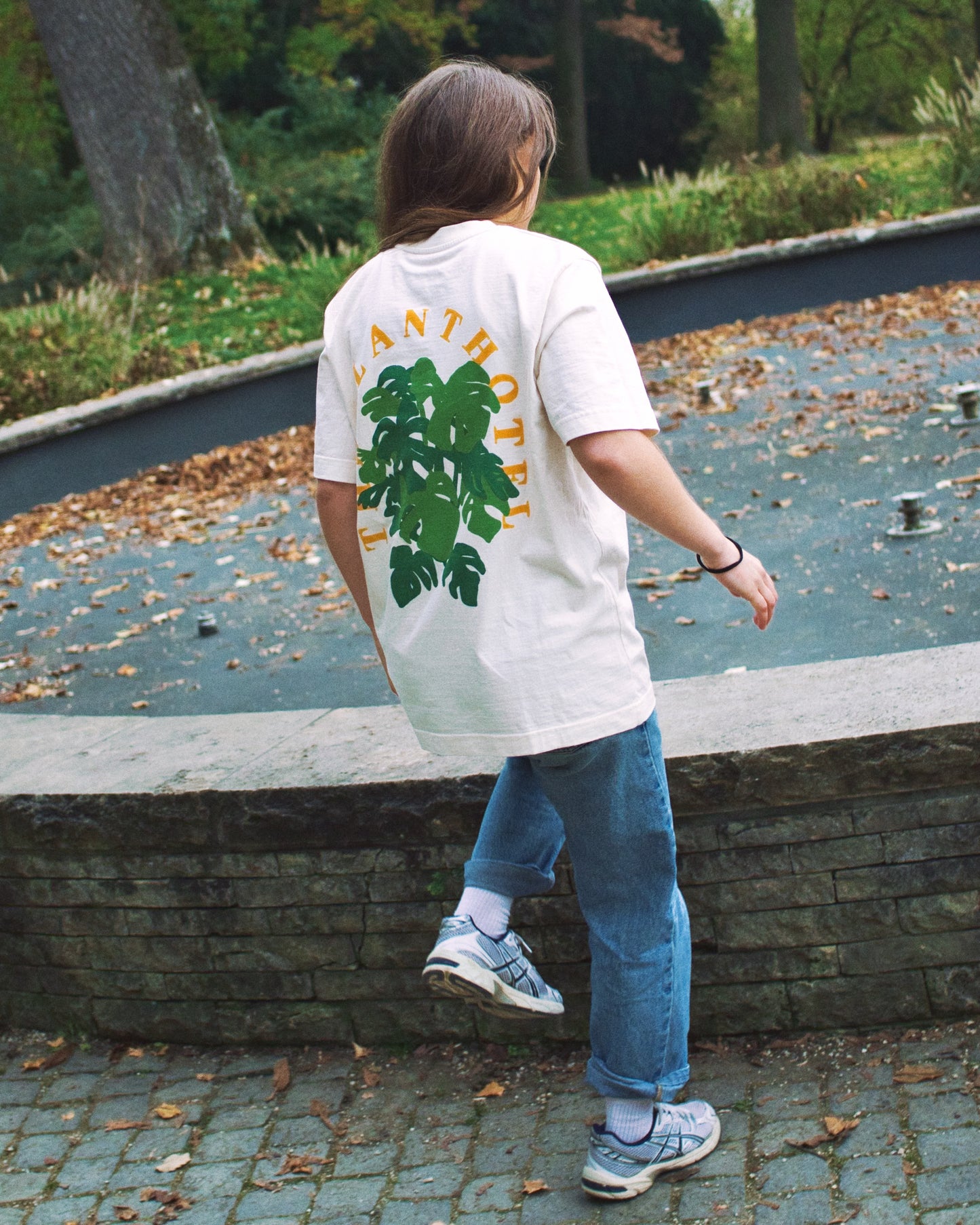 Mid-Century Monstera – Organic T-shirt